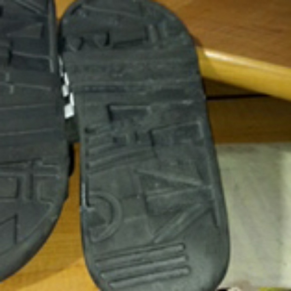 Adidas non marking slides - Picture 3 of 3